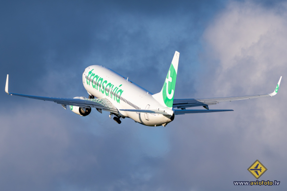 Boeing 737-8K2