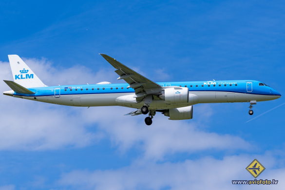 Embraer 195 E2 STD (ERJ-190-400STD)