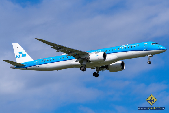 Embraer 195 E2 STD (ERJ-190-400STD)