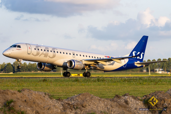 Embraer 195LR (ERJ-190-200LR)