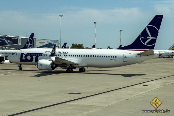Boeing 737-8 MAX