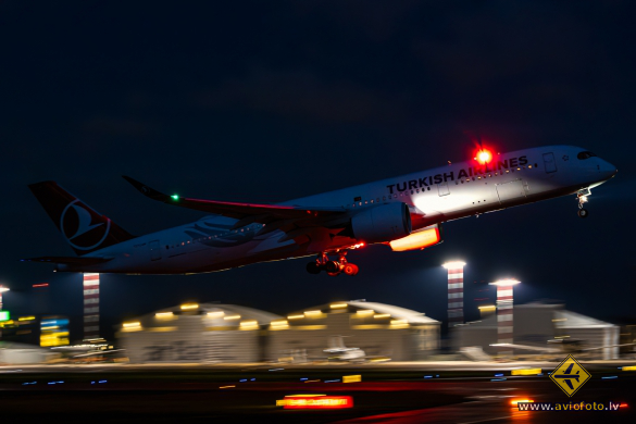 Airbus A350-941