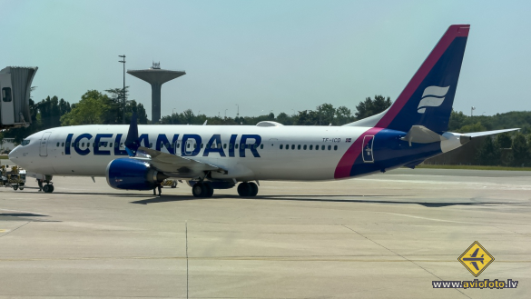 Boeing 737-9 MAX