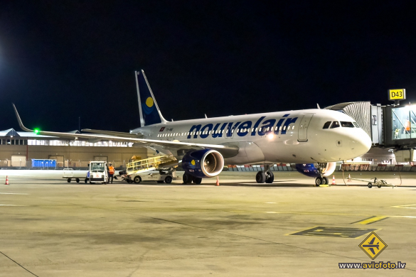 Airbus A320-214