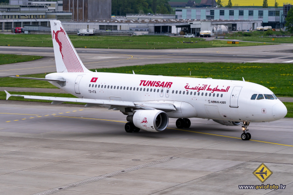 Airbus A320-214