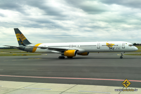 Boeing 757-330