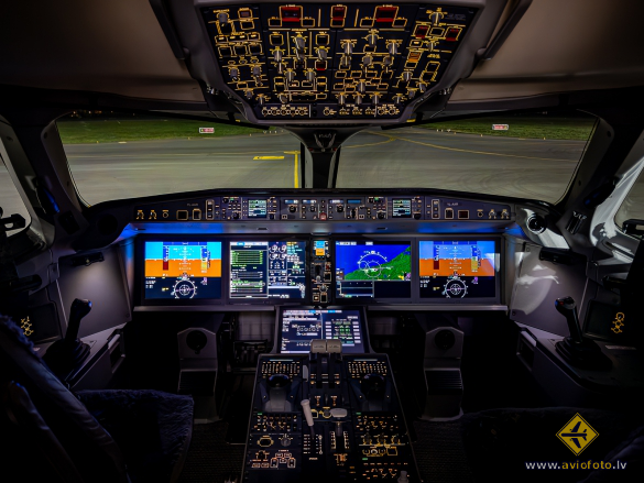 Airbus A220-300