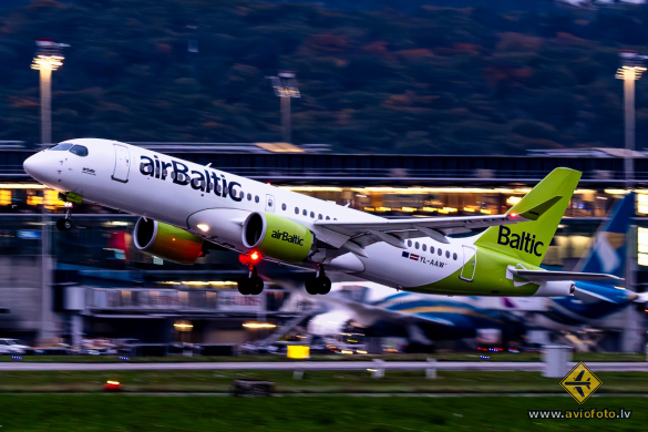 Airbus A220-300