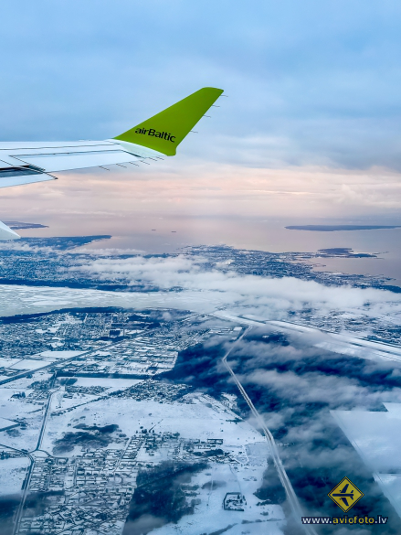 Airbus A220-300
