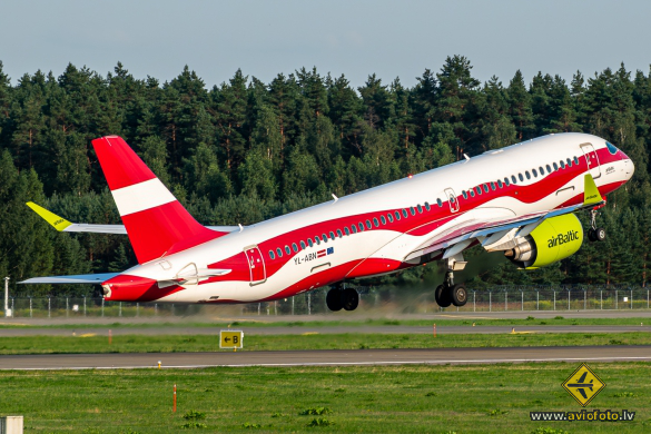 Airbus A220-300