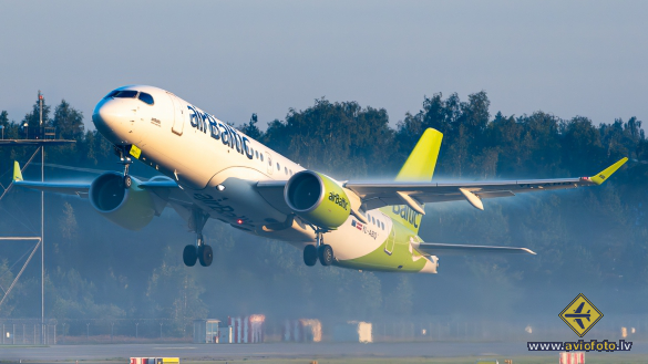 Airbus A220-300