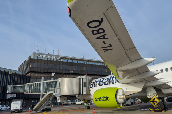 Airbus A220-300