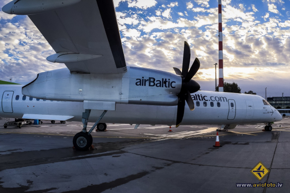 Bombardier DHC-8-402 Q400