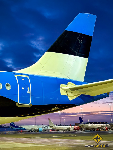 Airbus A220-300