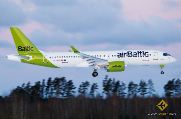 Airbus A220-300