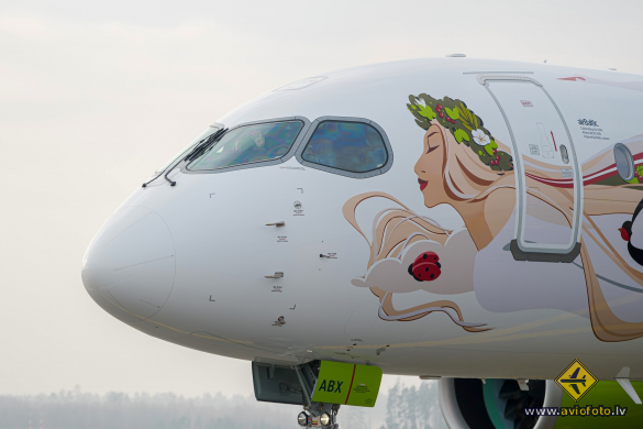 Airbus A220-300
