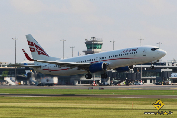 Boeing 737-8FH