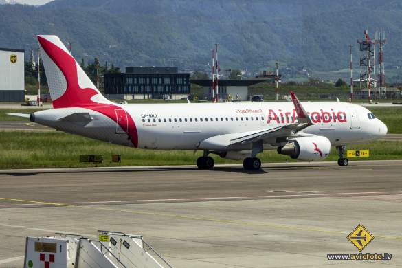 Airbus A320-214
