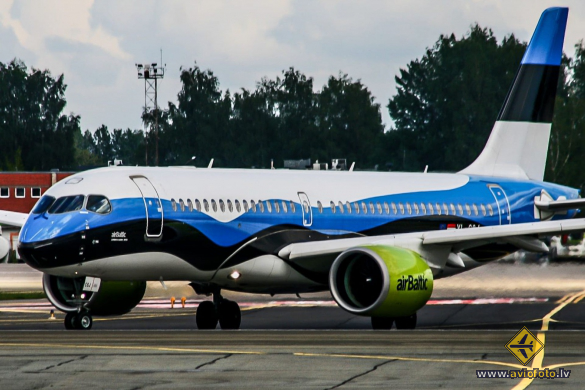 Airbus A220-300