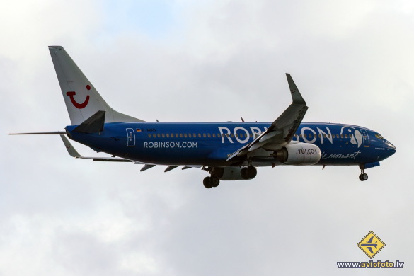 Boeing 737-86J