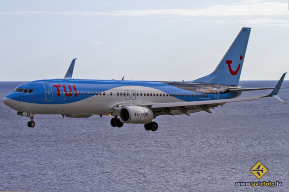Boeing 737-8K5