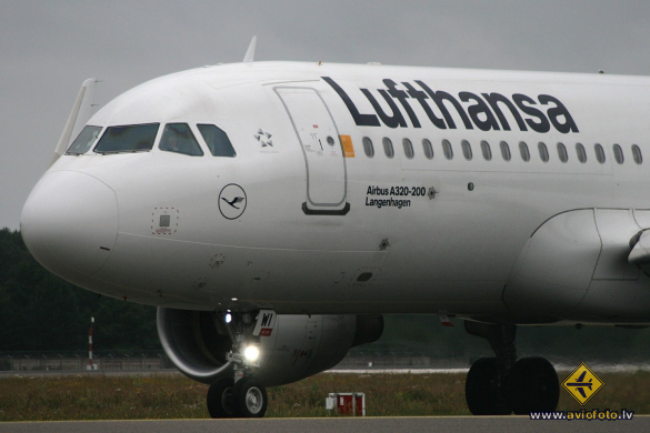 Airbus A320-214
