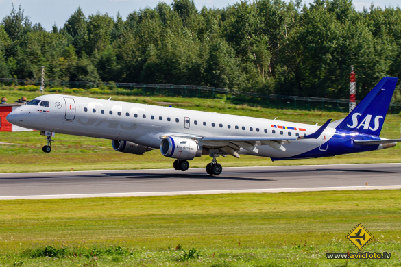 Embraer 195LR (ERJ-190-200LR)