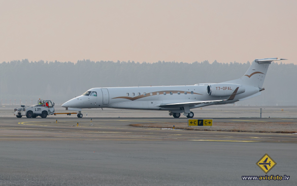 Embraer ERJ-135