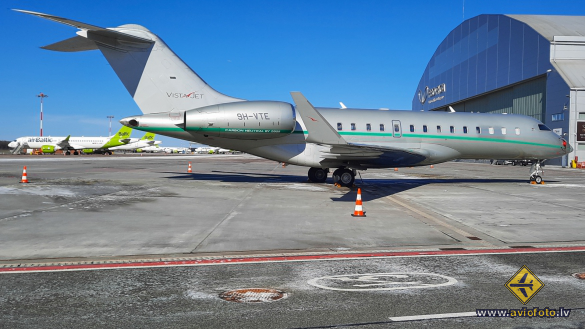 Bombardier Global Express XRS (BD-700-1A10)