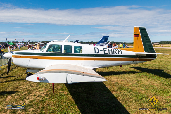 Mooney M-20E Chapparal