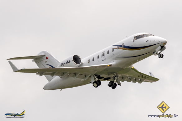 Bombardier Challenger 605 (CL-600-2B16)