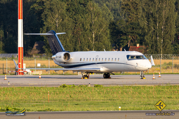 Bombardier Challenger 850 (CRJ-200LR/CL-600-2B19)