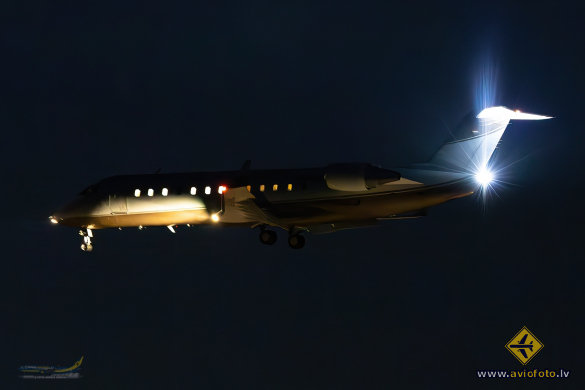Bombardier Challenger 850 (CRJ-200SE/CL-600-2B19)