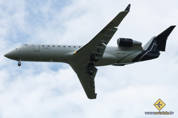 Bombardier Challenger 850 (CRJ-200SE/CL-600-2B19)