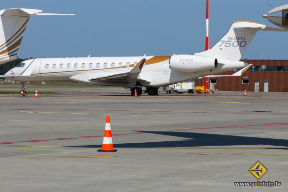 Bombardier Global 7500 (BD-700-2A12)