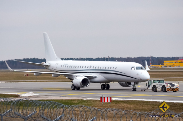 Embraer Lineage 1000 (ERJ-190-100ECJ)