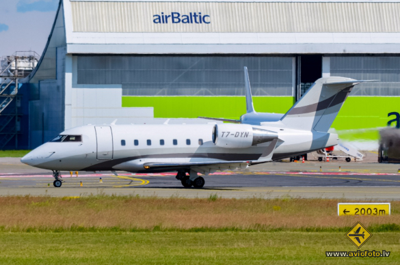 Bombardier Challenger 604 (CL-600-2B16)