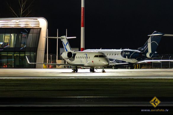 Bombardier Challenger 604 (CL-600-2B16)