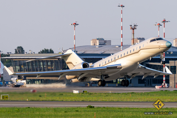 Bombardier Global Express XRS (BD-700-1A10)