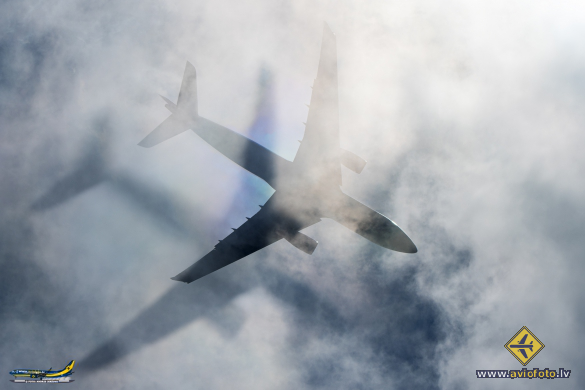 Airbus A330-243