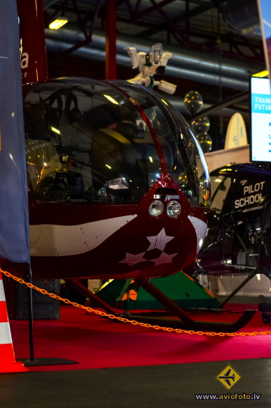 Robinson R-44 Raven II