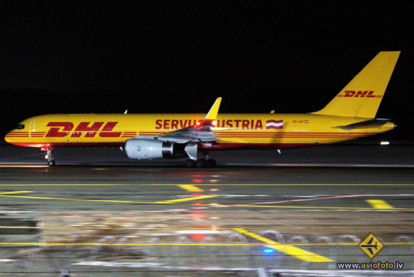 Boeing 757-223(PCF)