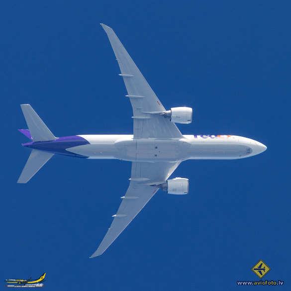 Boeing 777-FS2