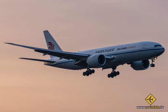 Boeing 777-FFT