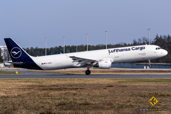 Airbus A321-211(P2F)