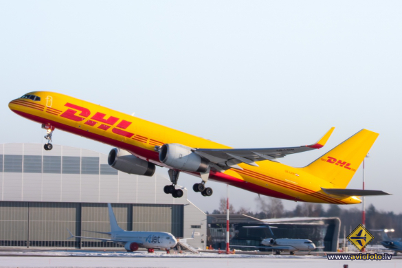 Boeing 757-223(PCF)