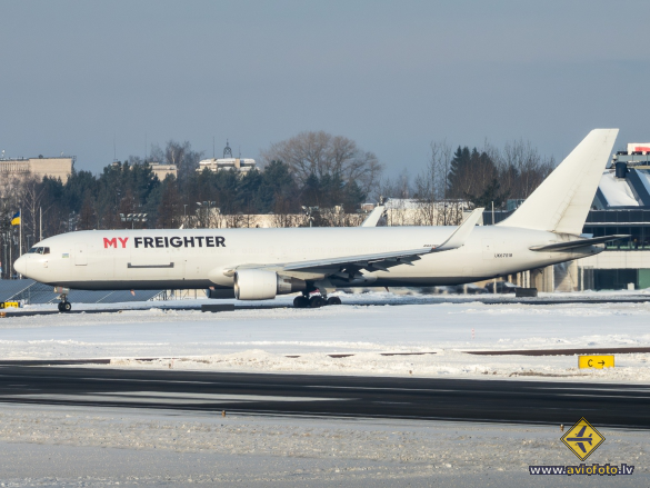 Boeing 767-333/ER(BCF)