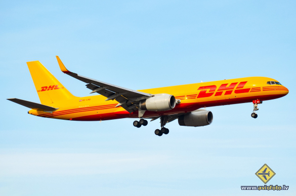 Boeing 757-223(PCF)
