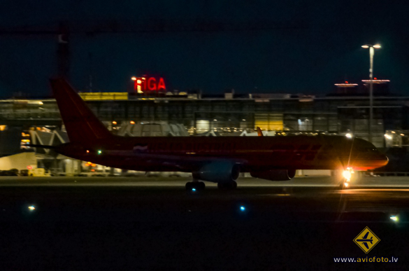 Boeing 757-223(PCF)