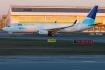Boeing 737-883(BCF)